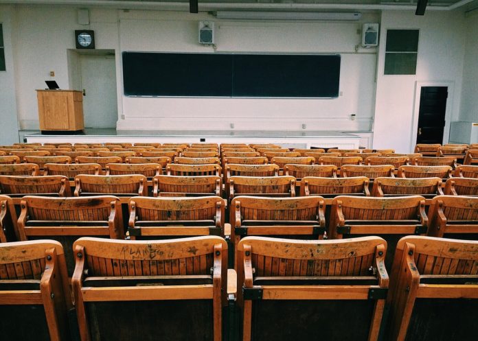 tech in college classrooms